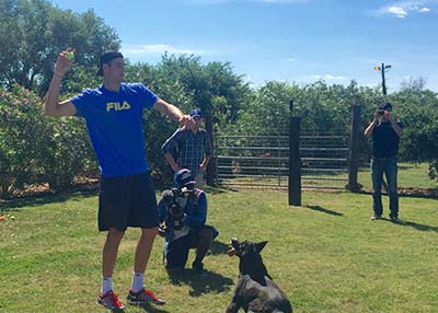 Houston Humane Society | John Isner visits HHS