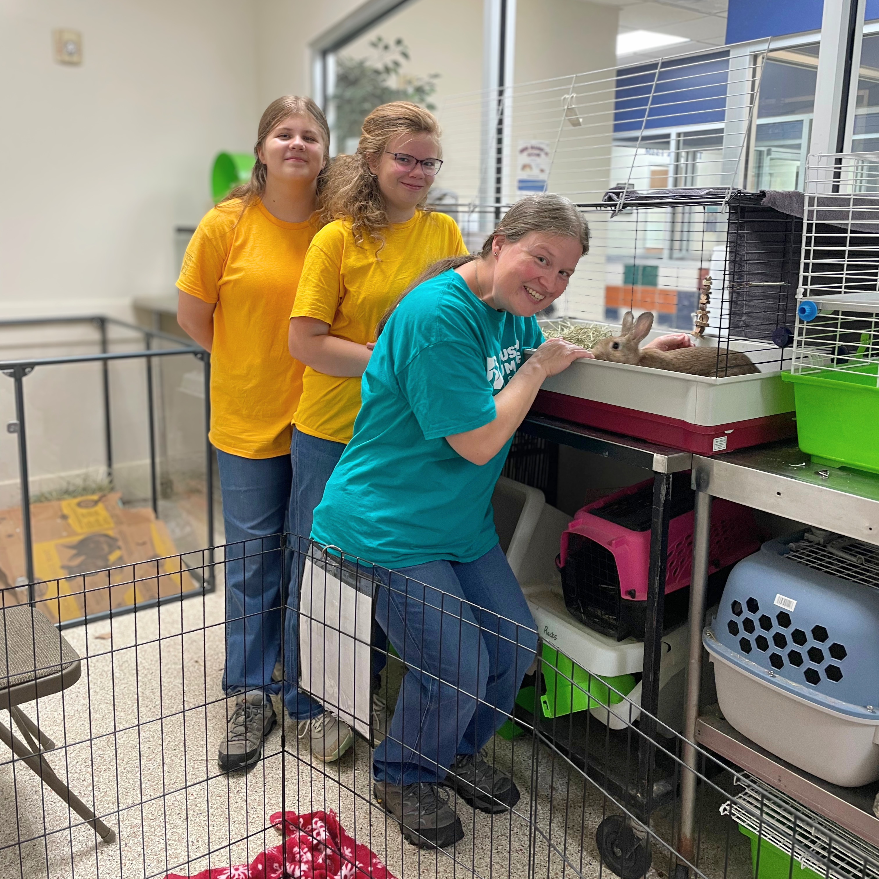 volunteer-melinda-and-kids